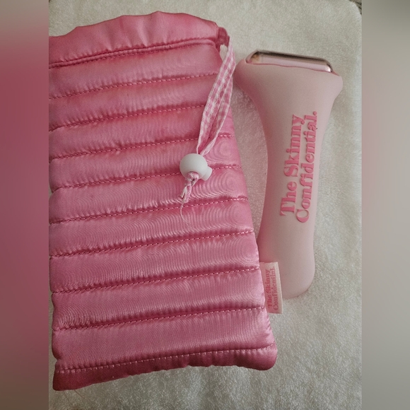 Skinny Confidential Hot Mess Ice Roller and "Sleeping Bag" storage pouch. - Picture 2 of 5